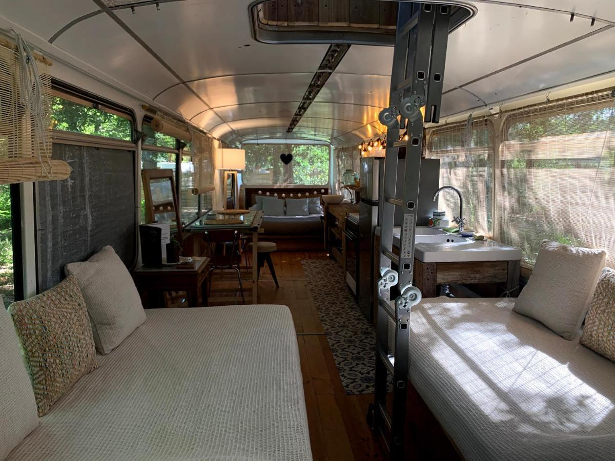 Magic Roof Top Bus With Big Bath In The Tree Forest! Мімізан Екстер'єр фото