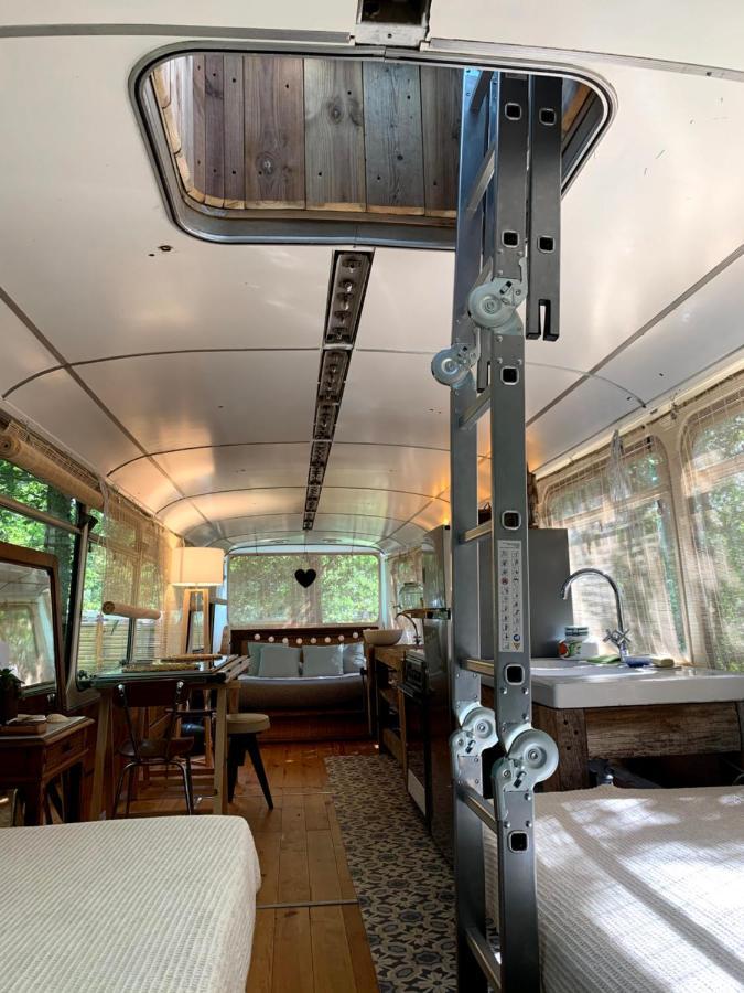 Magic Roof Top Bus With Big Bath In The Tree Forest! Мімізан Екстер'єр фото